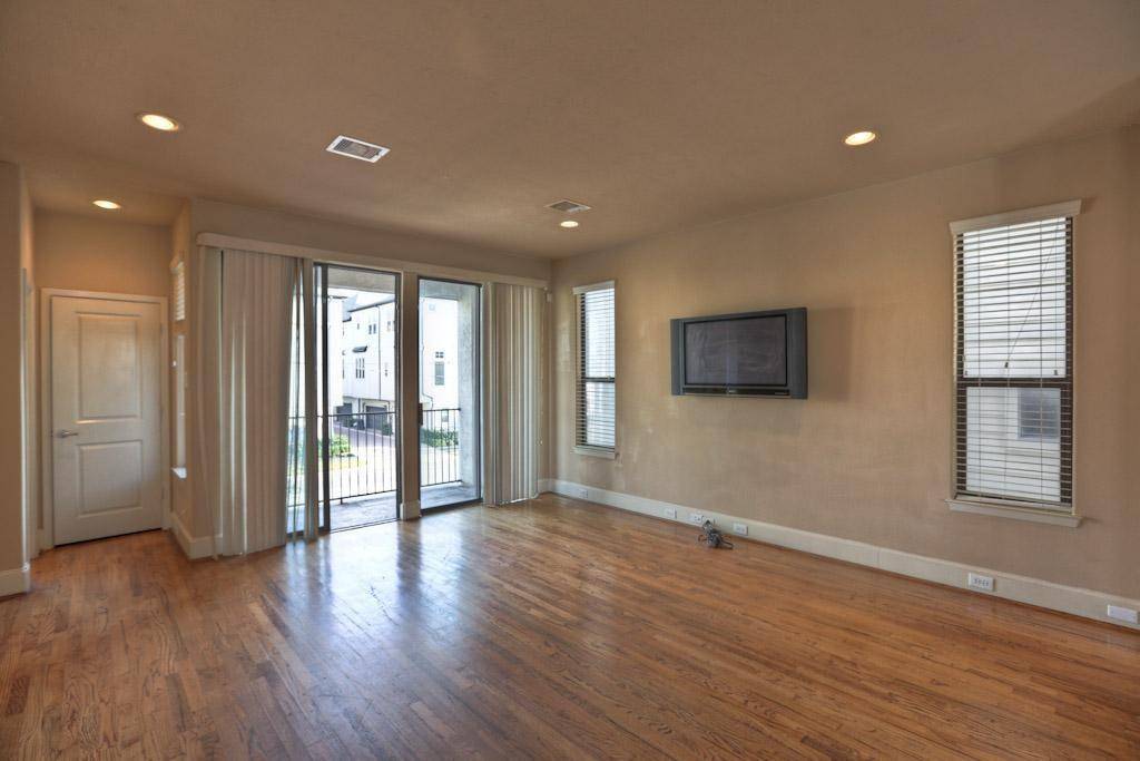 Houston, TX 77003,706 Live Oak ST