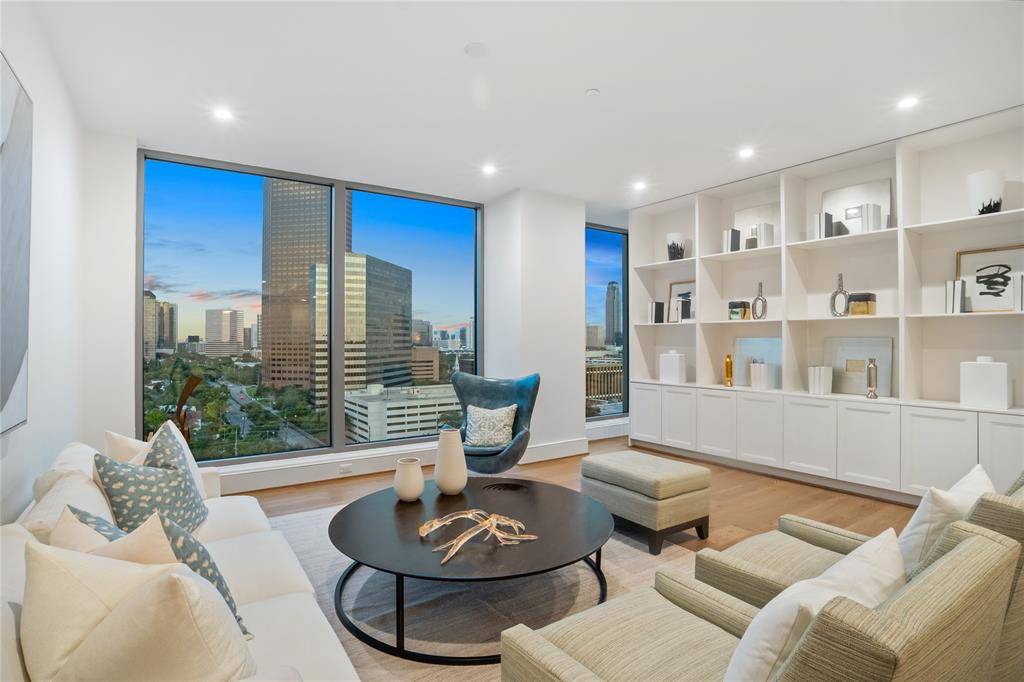 Houston, TX 77056,5656 San Felipe ST #1301