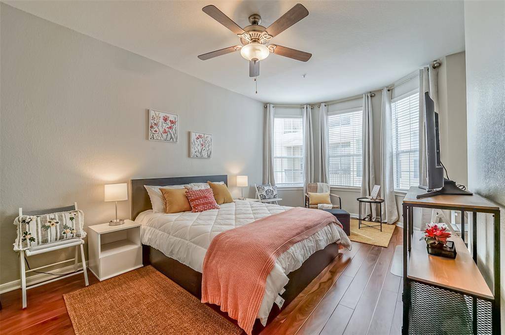 Houston, TX 77030,7575 Kirby DR #3208