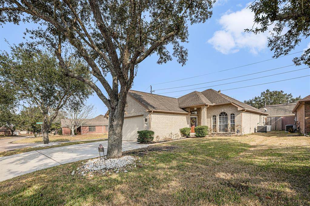 Pearland, TX 77584,951 Peach Blossom DR