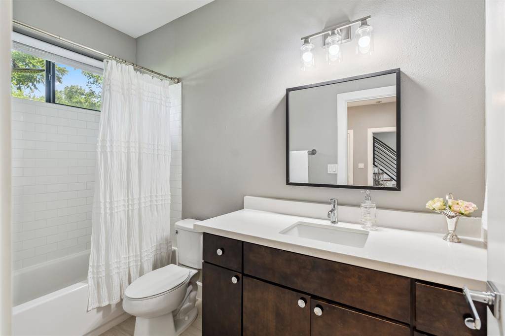 Houston, TX 77020,703 Bayou ST
