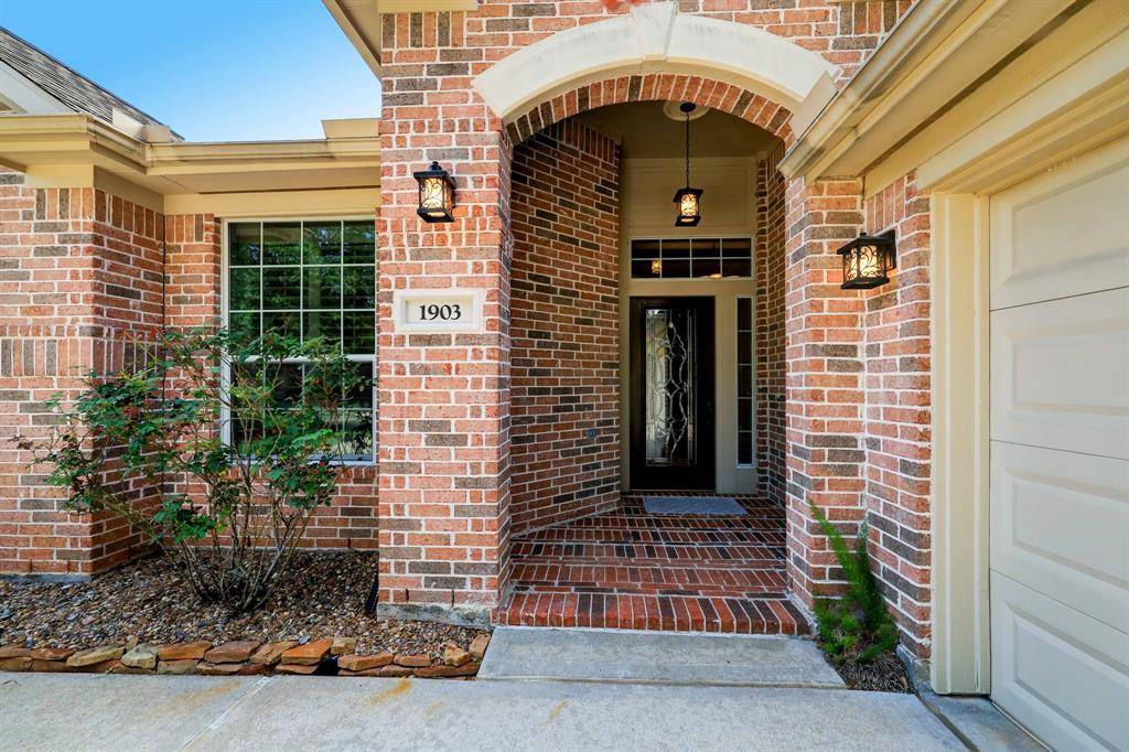 Sugar Land, TX 77479,1903 Shadow Lake DR