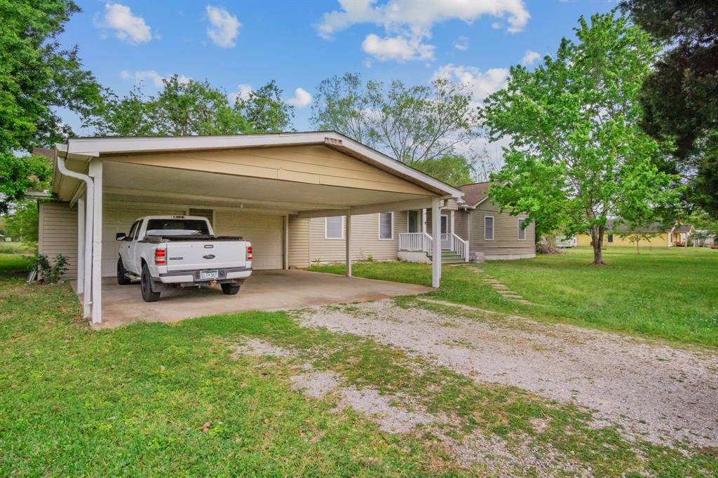 Winnie, TX 77665,227 Hale