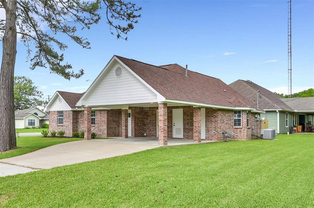 New Waverly, TX 77358,165 Cherry Circle E