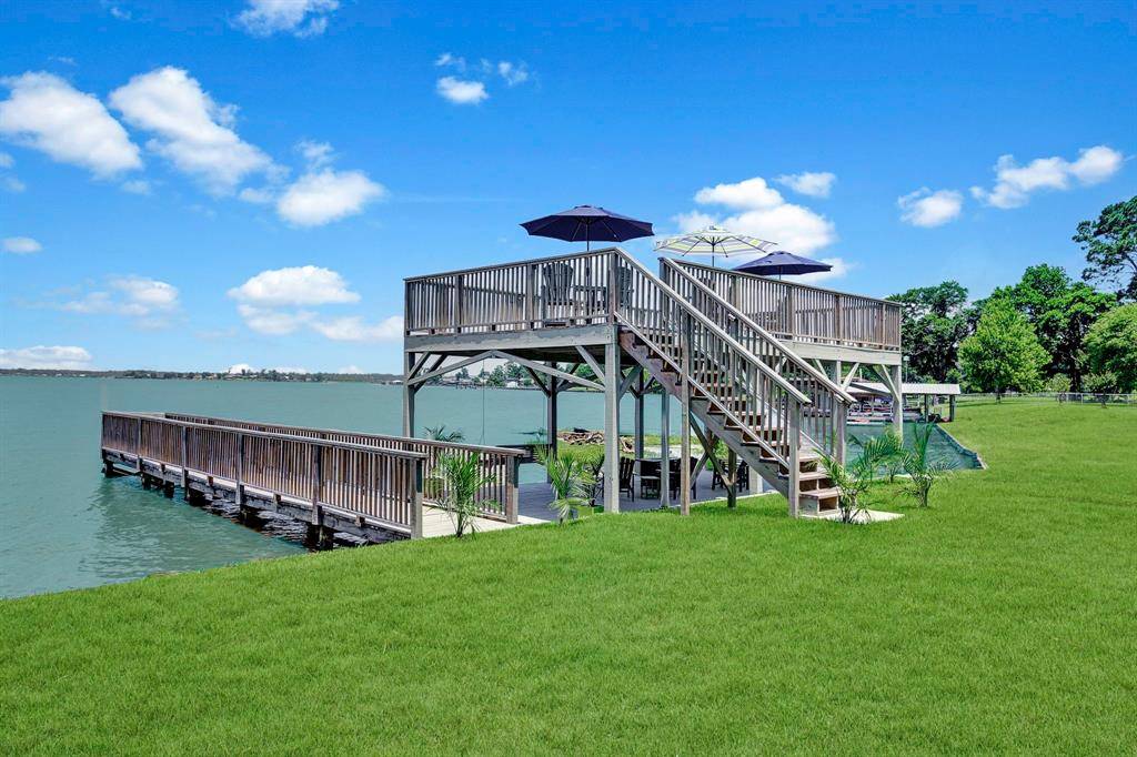 Onalaska, TX 77360,292 Lakeview Harbor