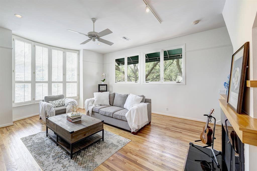 Houston, TX 77006,3616 Mulberry ST
