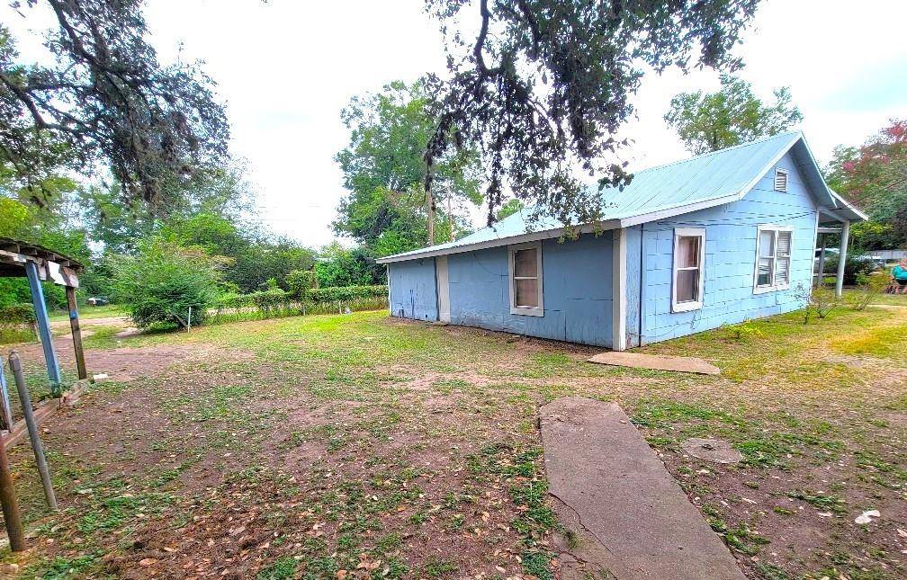 Alleyton, TX 78935,502 Center ST