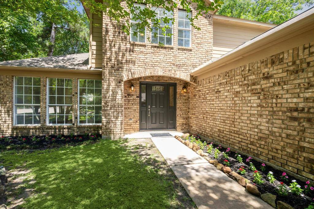 The Woodlands, TX 77381,3 E Stony Bridge CT