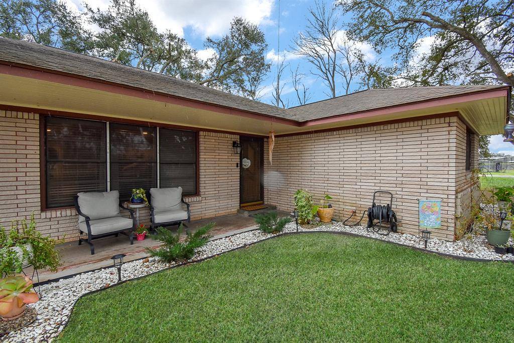 Wharton, TX 77488,304 Lily LN
