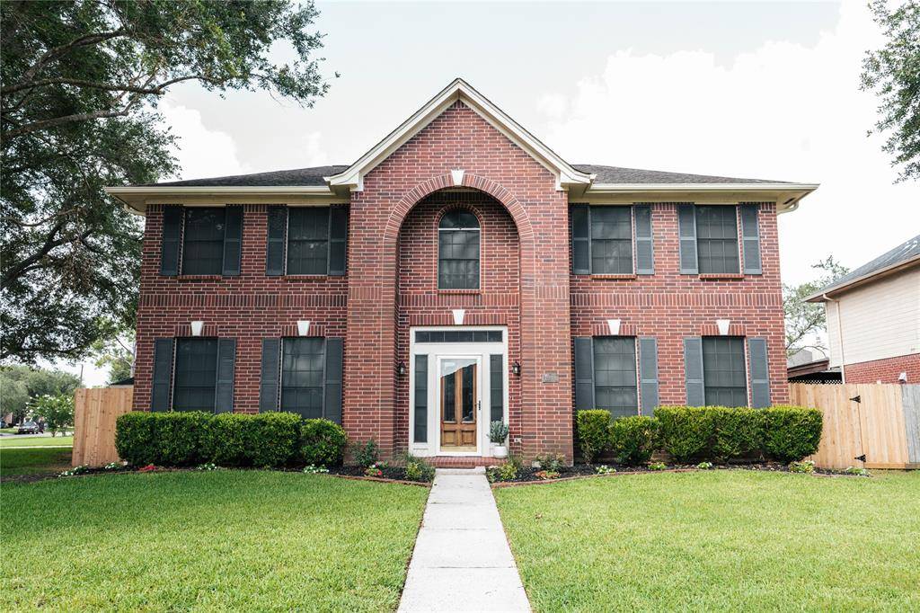 Friendswood, TX 77546,1910 N Mission CIR