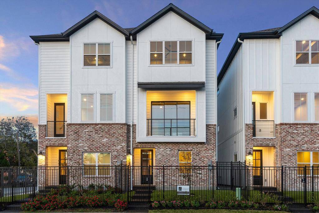 Houston, TX 77011,147 Eastwood Street