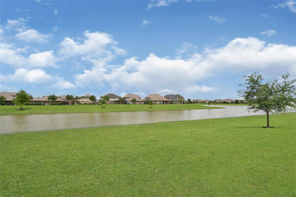 Rosharon, TX 77583,9914 Channel Set Way