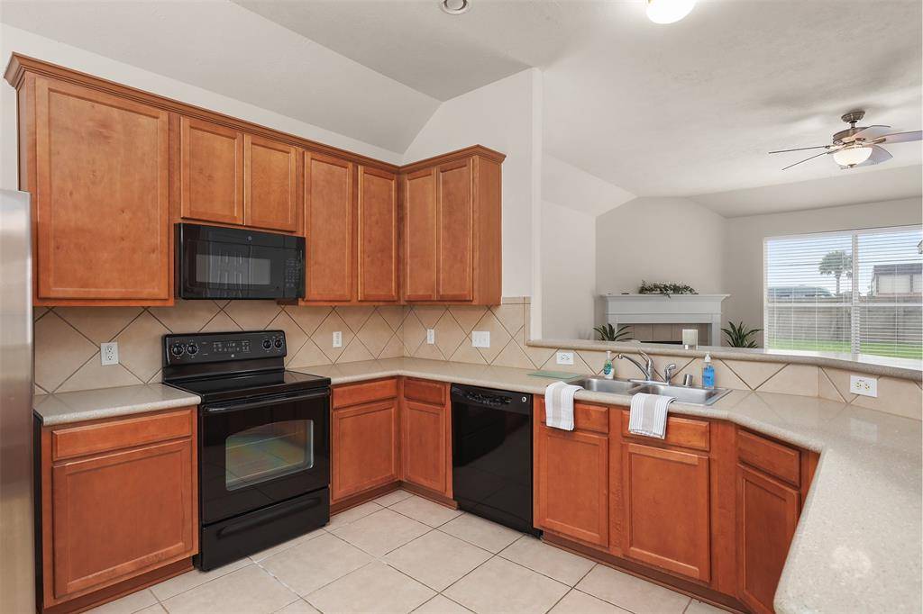 La Marque, TX 77568,605 E Wellglen LN