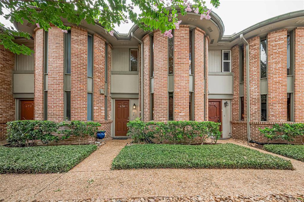 Houston, TX 77057,674 S Ripple Creek DR #674