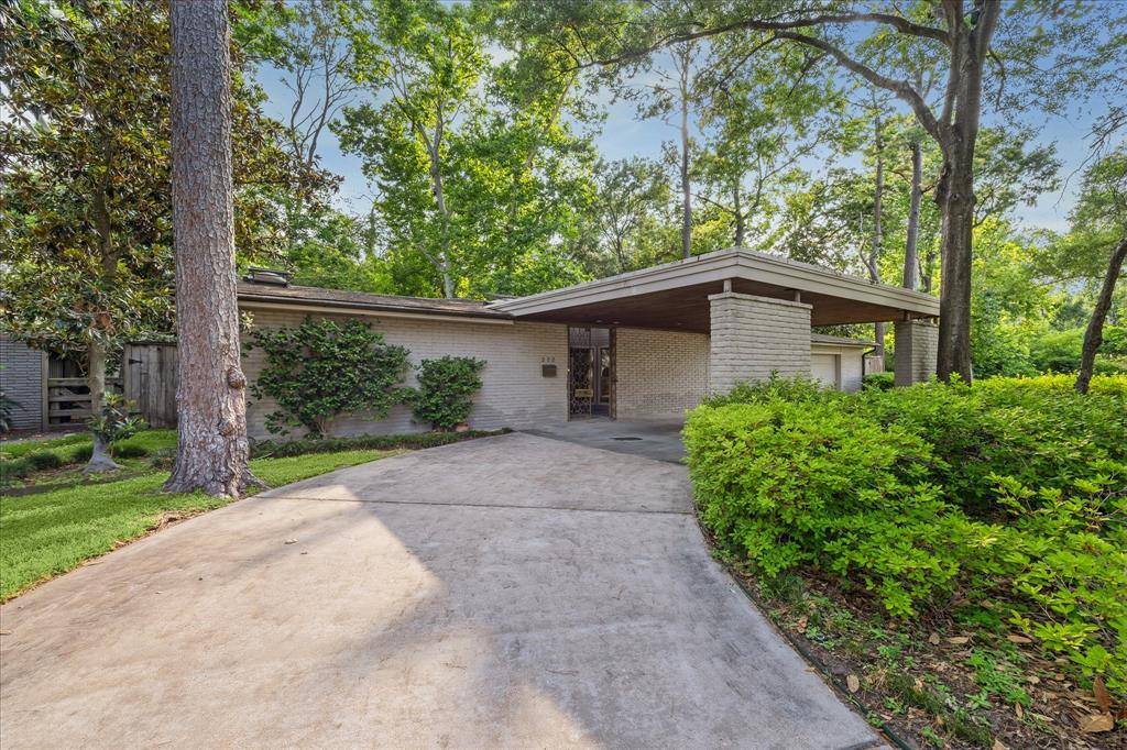 Houston, TX 77024,323 Electra DR