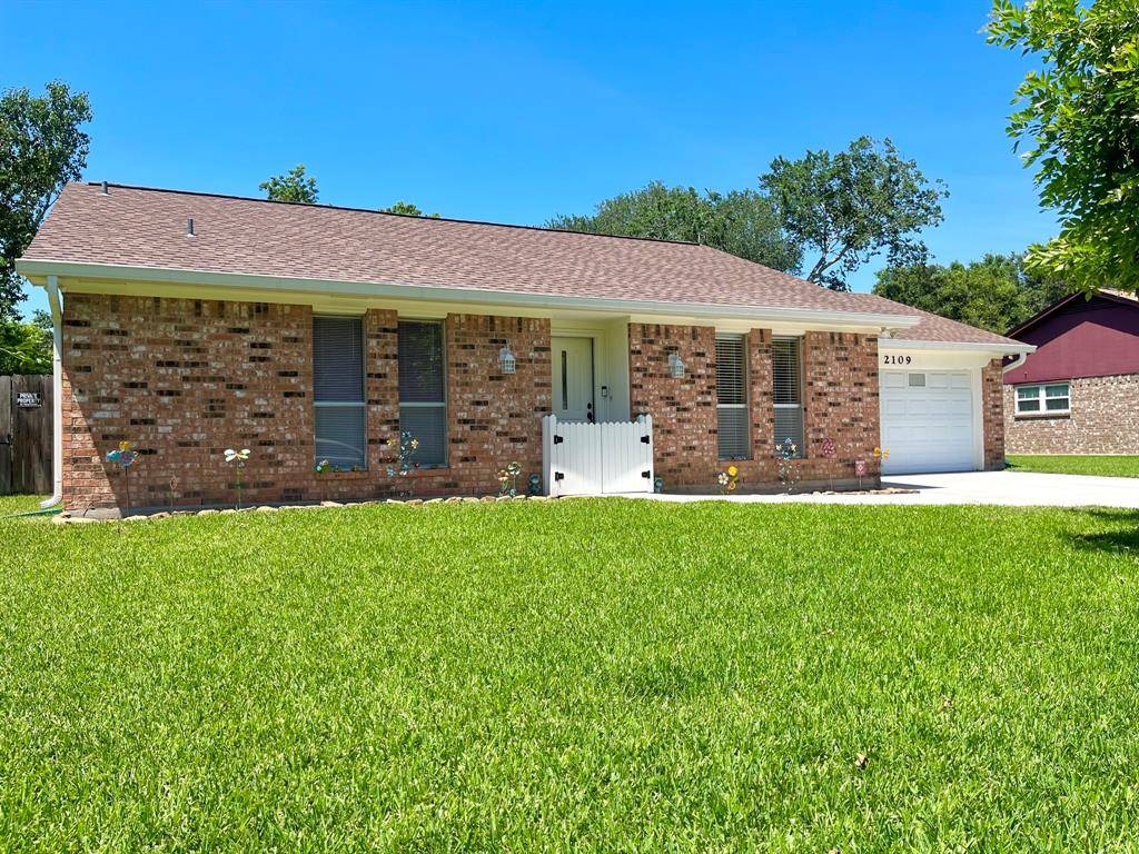 Bay City, TX 77414,2109 Hedgerose LN