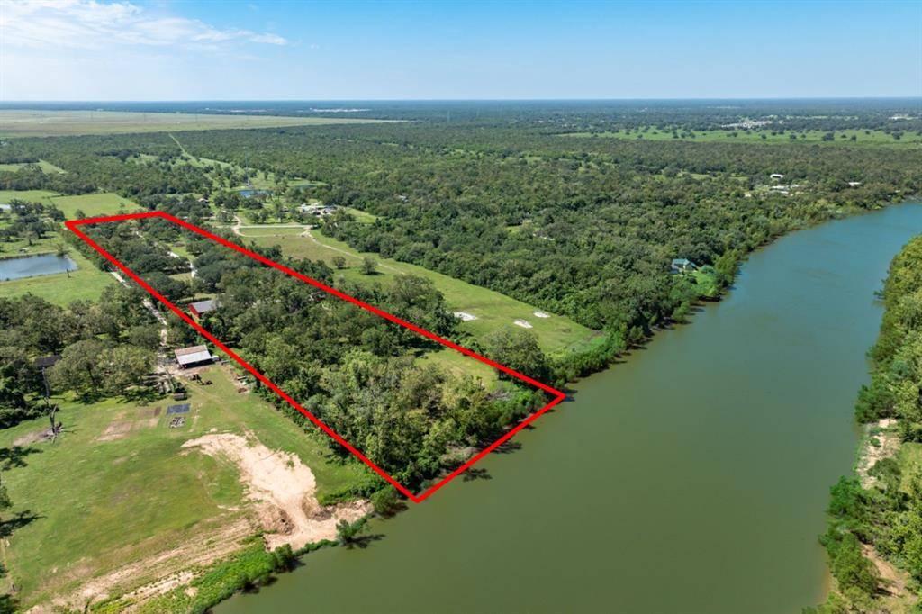 Brazoria, TX 77422,8860 County Road 400