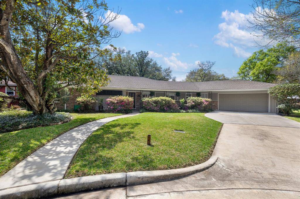 Houston, TX 77025,8918 Link CT