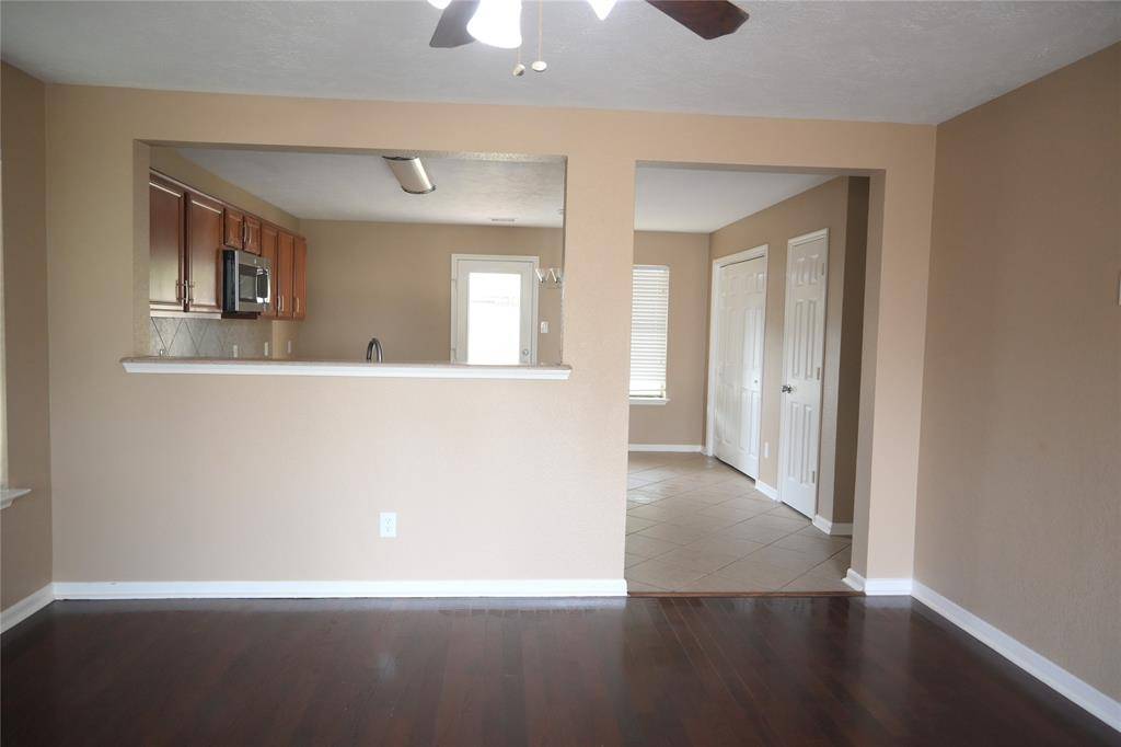 Houston, TX 77073,447 Silky Leaf DR