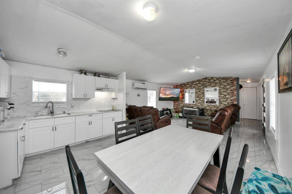 Cleveland, TX 77327,411 County Road 3556