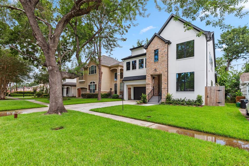 Bellaire, TX 77401,5216 Chestnut ST