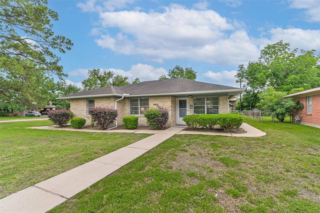 Houston, TX 77025,10414 Woodwind DR