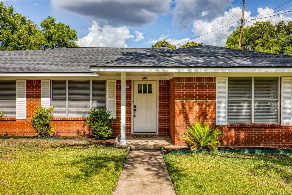 Brenham, TX 77833,602 Janet ST