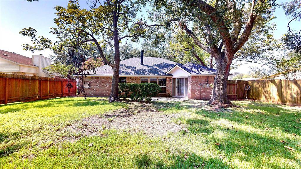 League City, TX 77573,1116 N Bristol CT