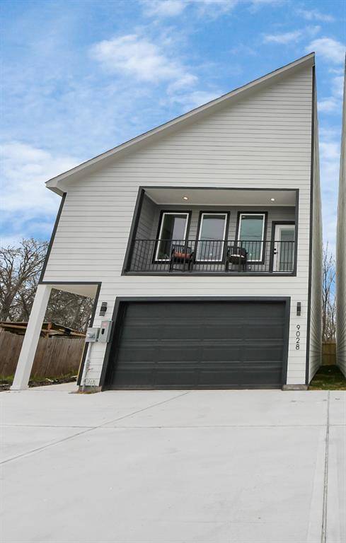Houston, TX 77051,9028 Scott ST