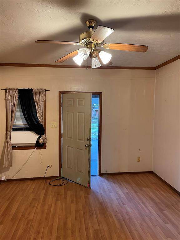 Silsbee, TX 77656,210 S 7th ST