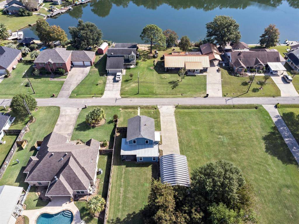 Port Neches, TX 77651,309 E 2ND ST