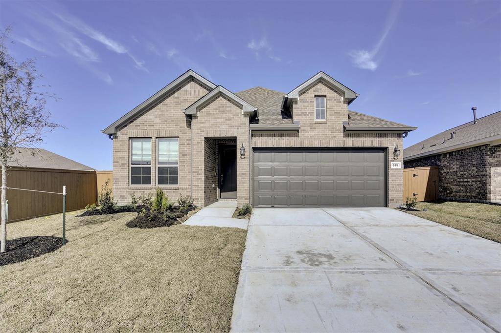 Beasley, TX 77417,815 Rosewood Trail