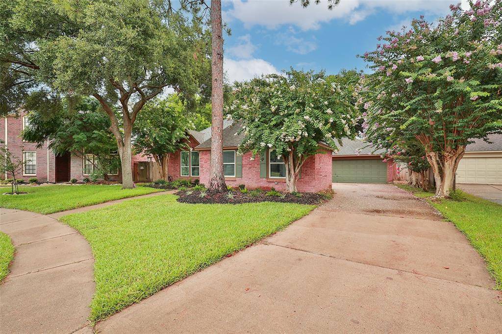 Houston, TX 77095,16011 Country Bend RD