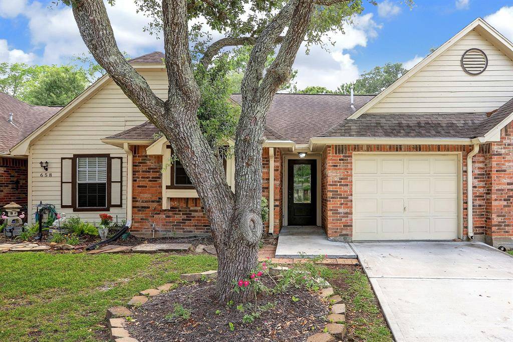 Pearland, TX 77584,654 W Country Grove CIR