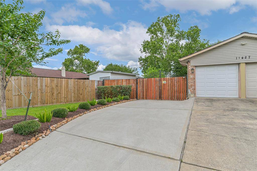 Houston, TX 77089,11427 Sageglen DR