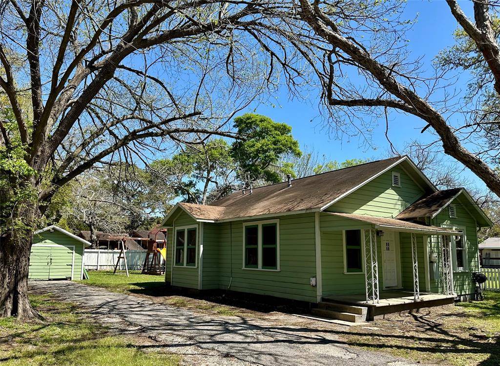 La Marque, TX 77568,1401 Sycamore ST