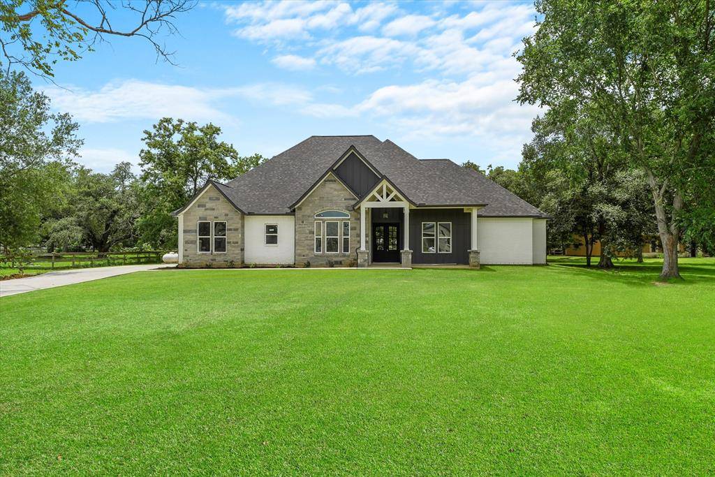 Rosharon, TX 77583,215 Lakeland Circle CIR