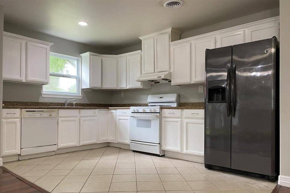 Houston, TX 77074,6143 Grape ST