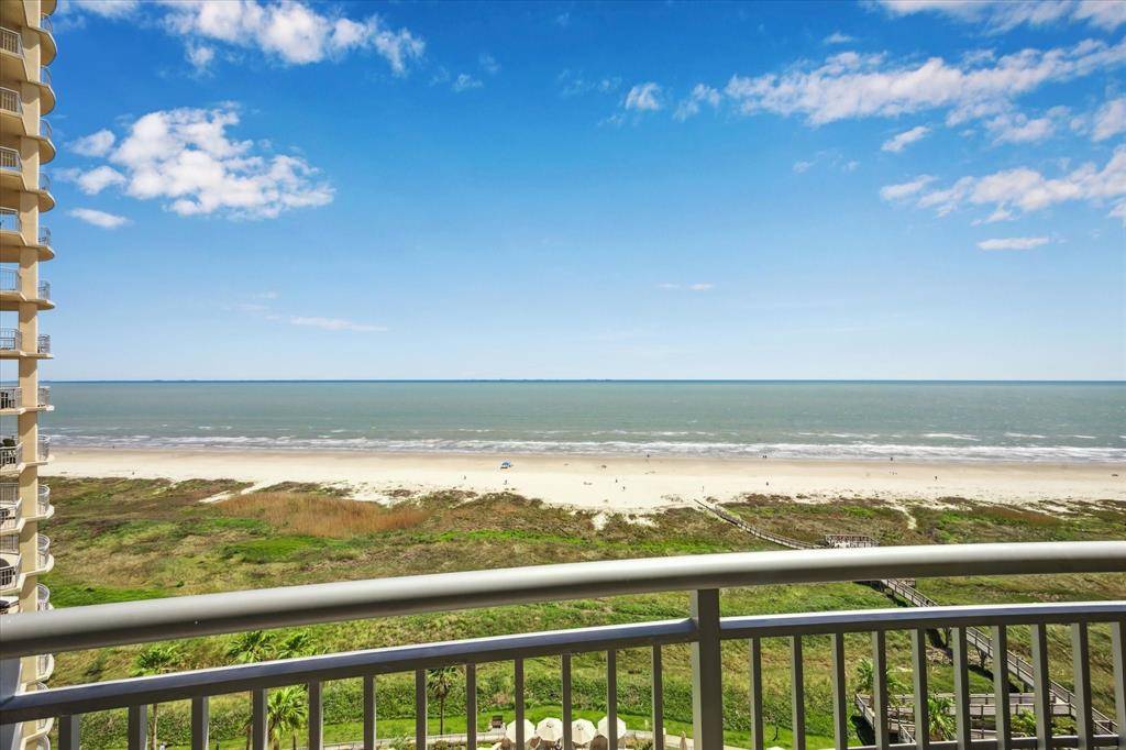 Galveston, TX 77550,801 E Beach DR #TW1102