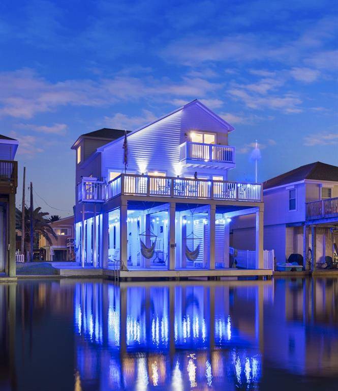 Jamaica Beach, TX 77554,16710 Tahiti WAY