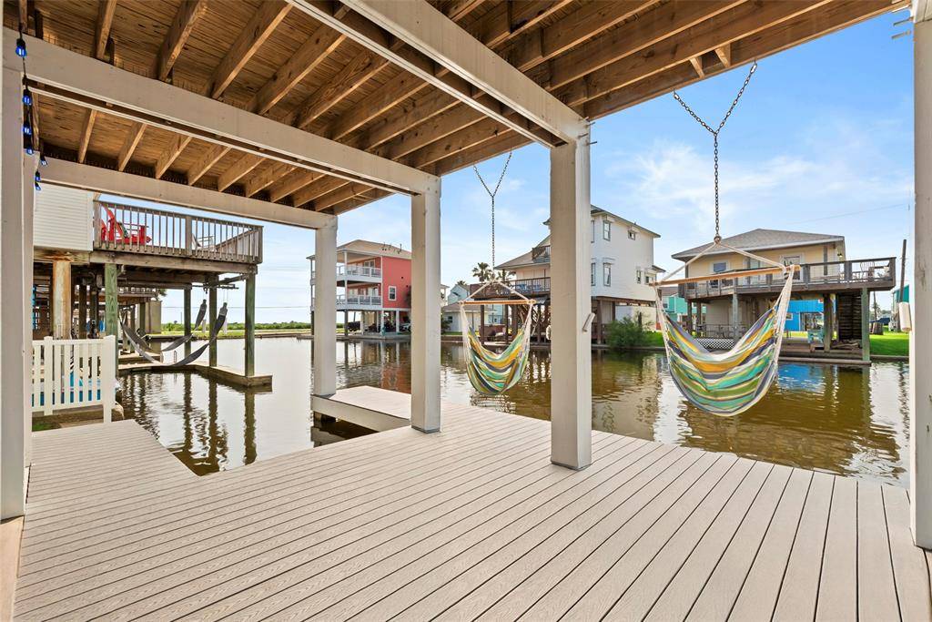 Jamaica Beach, TX 77554,16710 Tahiti WAY