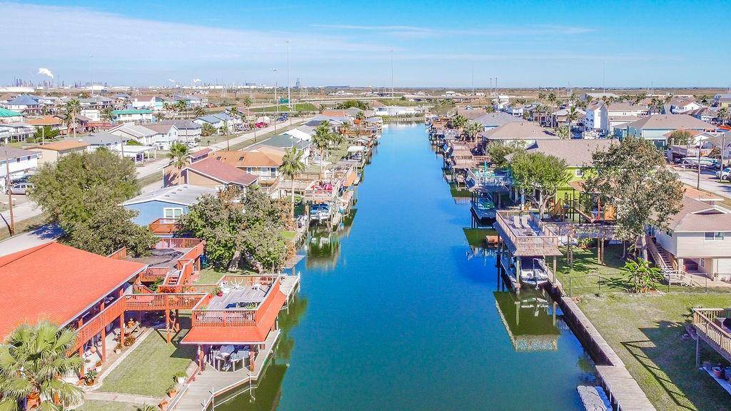 Bayou Vista, TX 77563,442 Pompano ST