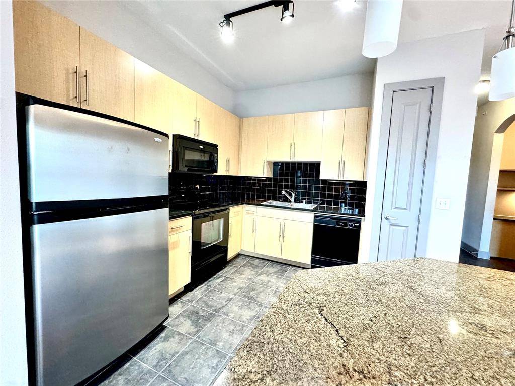 Houston, TX 77046,3660 Richmond AVE #121