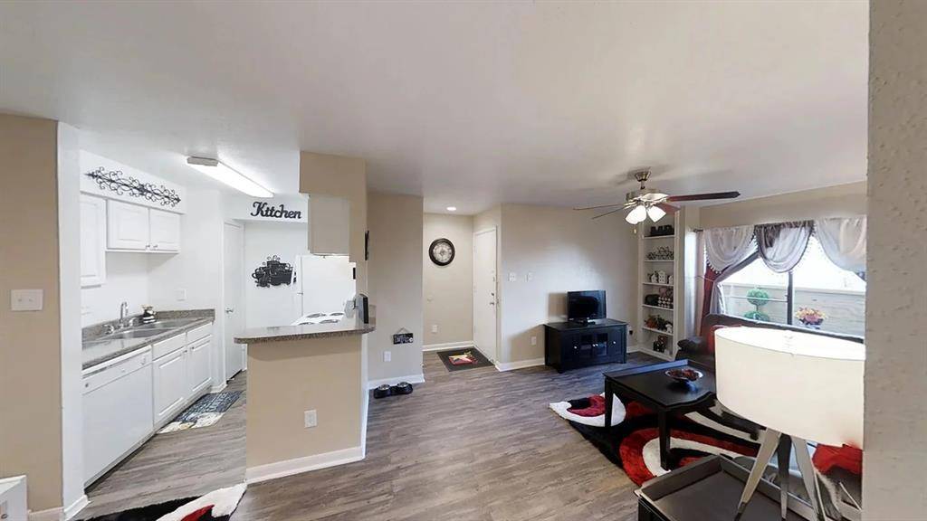 Humble, TX 77338,515 S Bender AVE #507