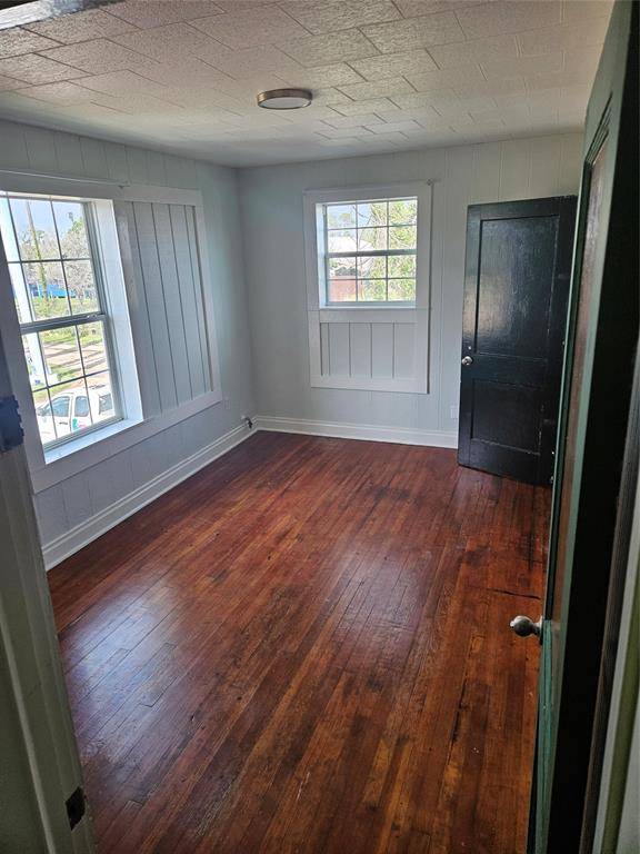 Sweeny, TX 77480,208 W 2nd ST #1