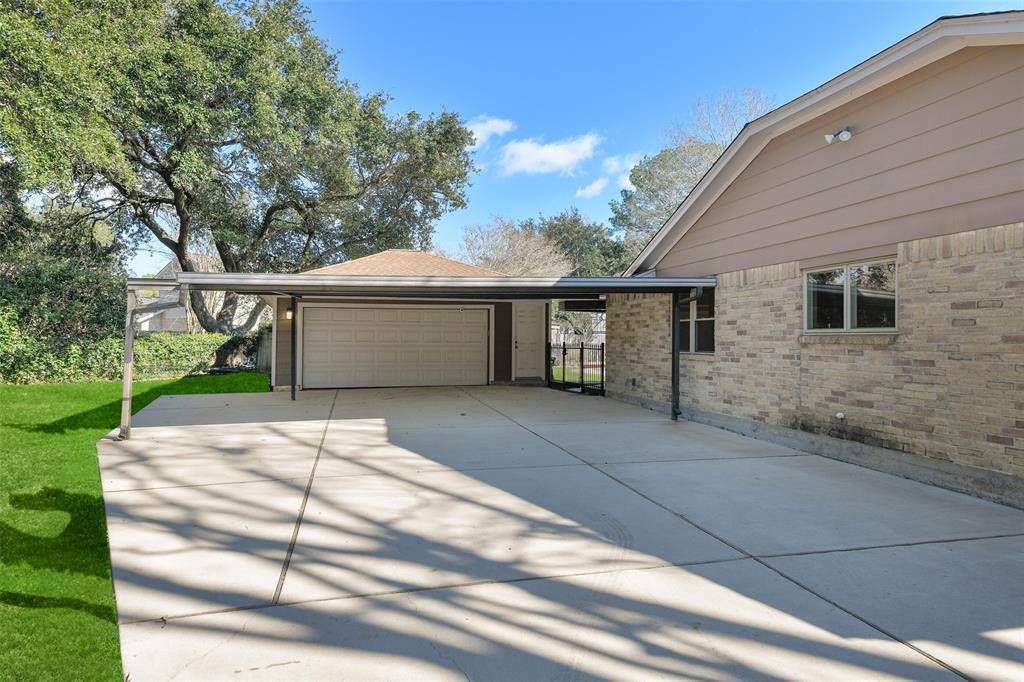 Friendswood, TX 77546,311 Elmwood CIR