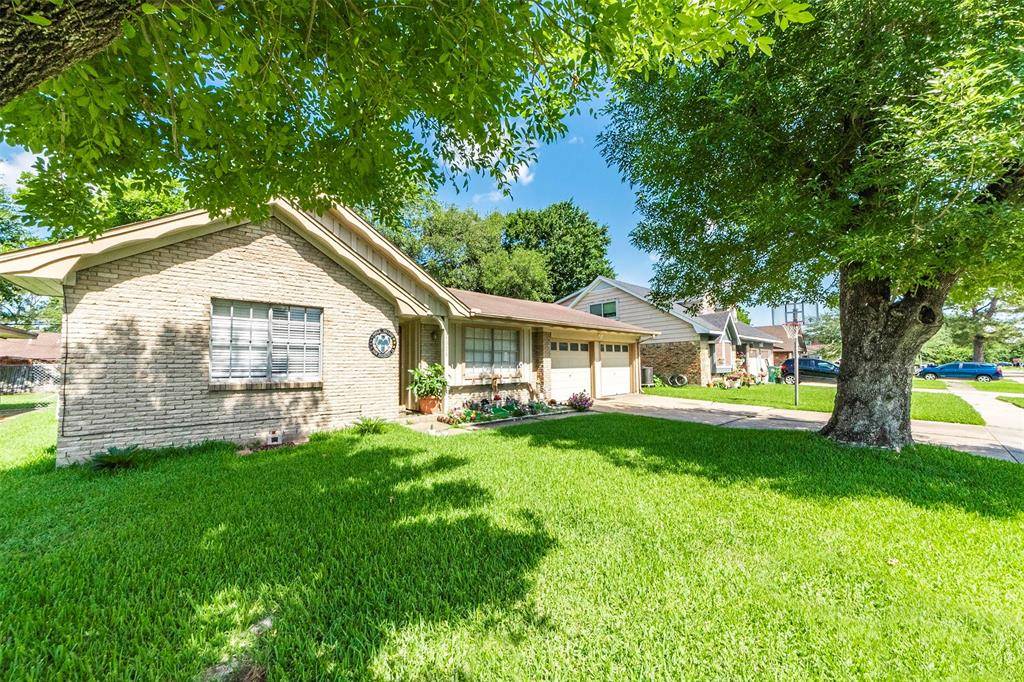 Pasadena, TX 77502,2608 Raspberry LN