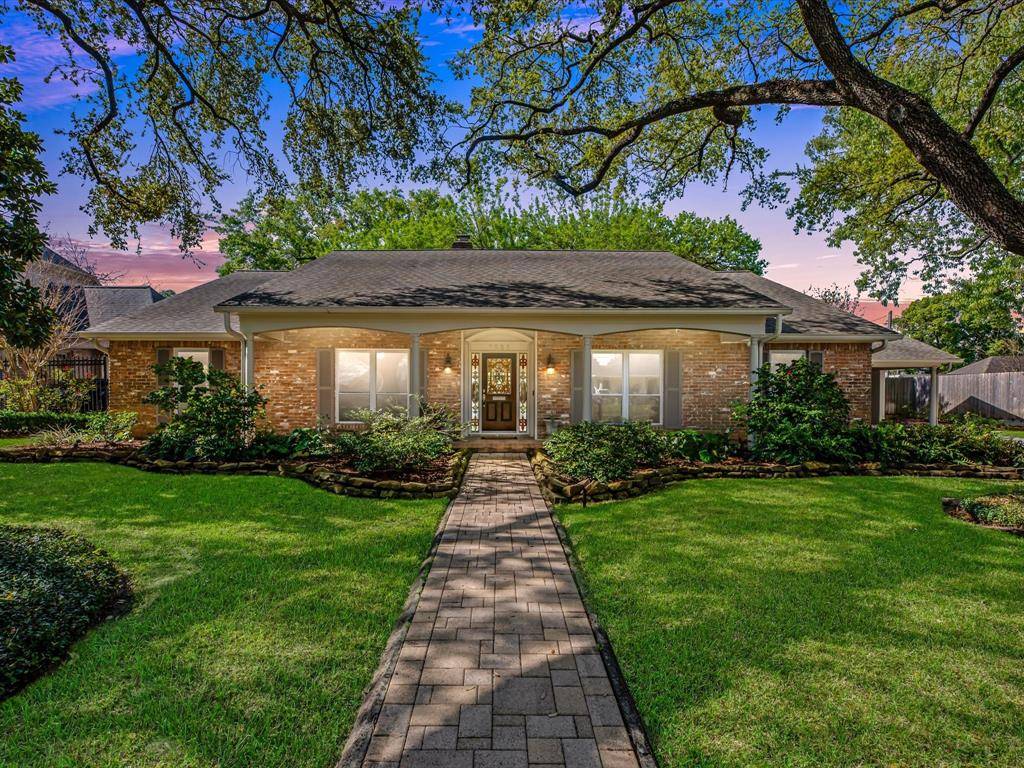 Houston, TX 77063,7521 Middlewood ST