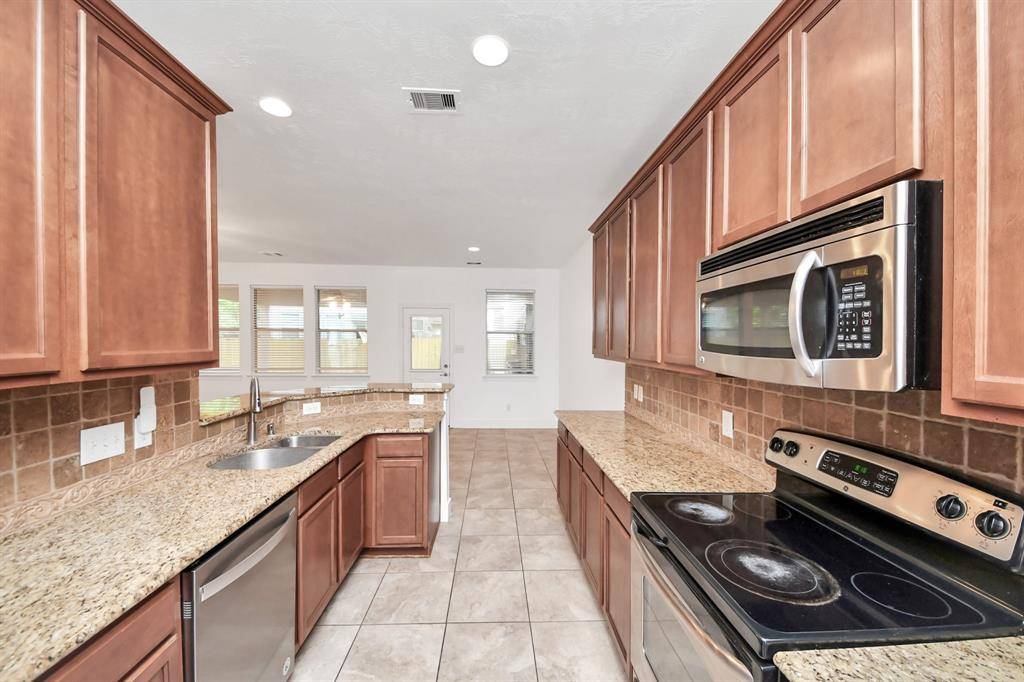 Magnolia, TX 77354,6 Whitekirk PL