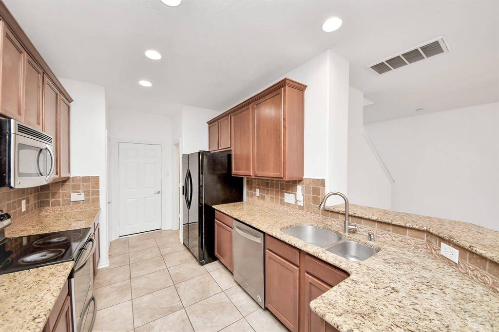 Magnolia, TX 77354,6 Whitekirk PL